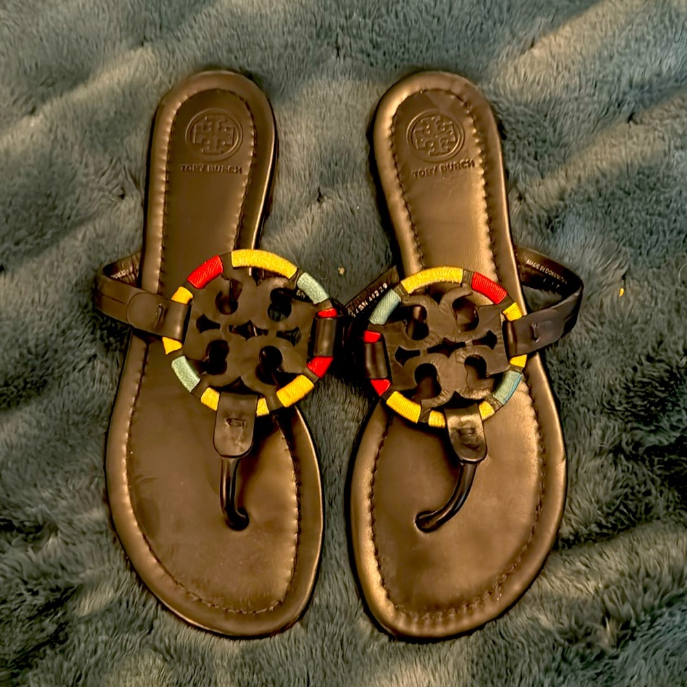 Tory Burch size 8 1/2 black leather thong sandals